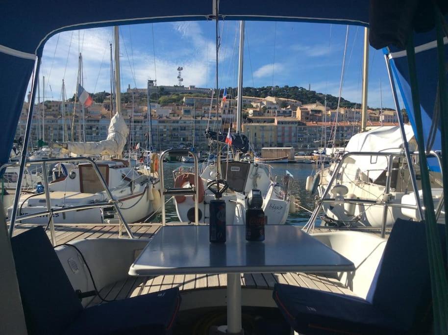 Hotel Nuitee A Bord De Danilou Un Voilier De 9.50M à Sète Extérieur photo